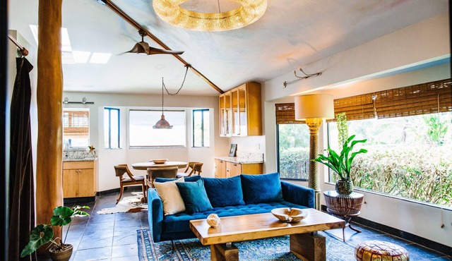 Haleiwa Jungle Bungalow . Located above Waimea Bay/North Shore of Oahu