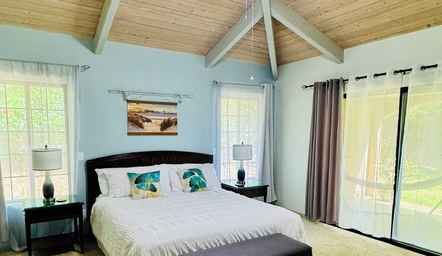 Hawaiian Family Paradise Retreat – Near Beach & Golf!