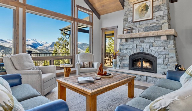 Hearthstone Luxury Vacation Rental at Windcliff