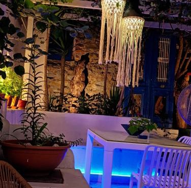 Hermes Trykonos Garden Thessaloniki - Central Oasis with free parking