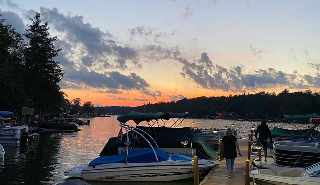 Hiking season has started and the Lake Club is open! 🚣⛰️