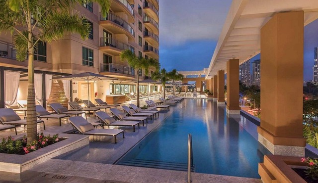 Hilton Grand Island Penthouse: 3BR,3BA, Ocean Views on Waikiki Beach, Luxurious!