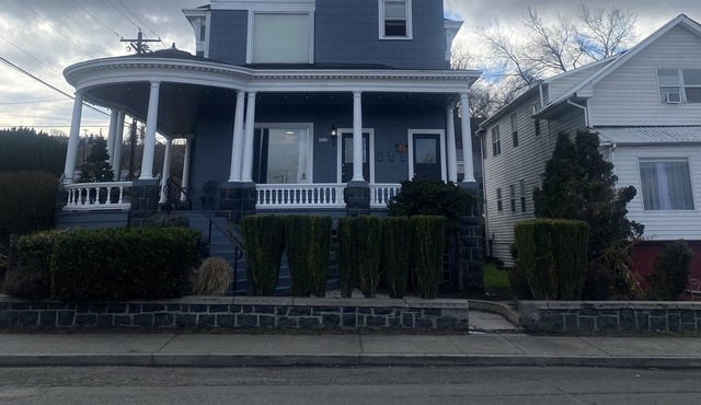 Historic Queen Anne The Carlisle house