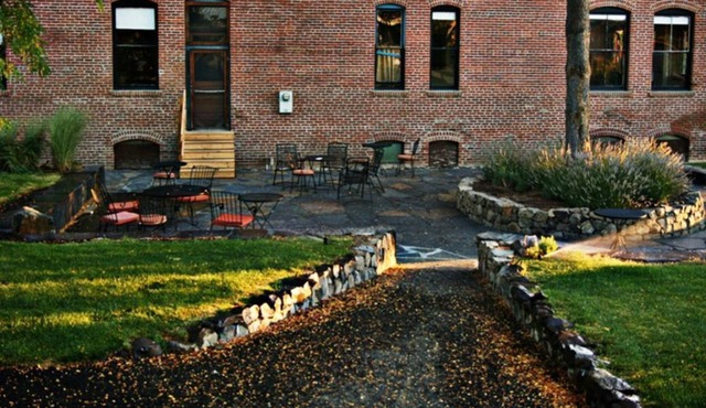 History and Nature Awaits! 4 Comfortable Units, Comes w/ Free Parking Onsite!