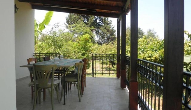 Holiday Home 'Dimis Country House' with Wi-Fi and Air Conditioning