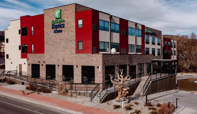 Holiday Inn Express & Suites - Manitou Springs by IHG