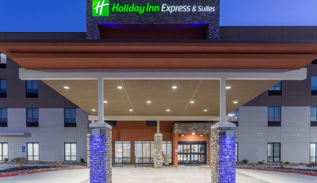Holiday Inn Express & Suites Kearney by IHG