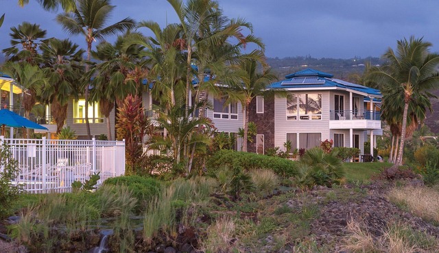 Holua Resort