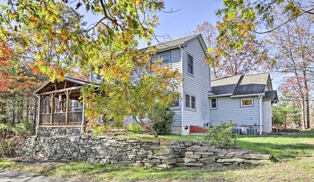 Home w/Hot Tub & Pool, 6Mi to Woodstock/Saugerties