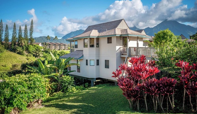 Impeccable 2-Bedroom Villa near Hanalei Bay's Pristine Sands