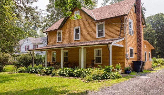 Kaaterskill Ski Luxury Historic Home on the Stream