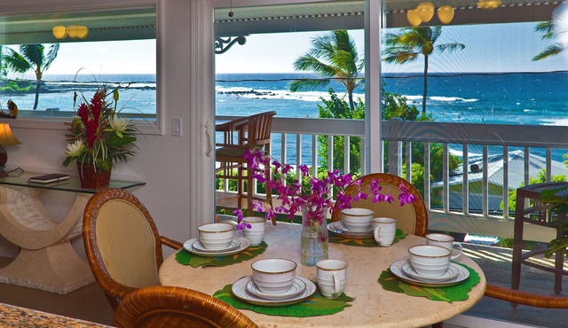 Kahaluu Bay Across from Snorkel Beach - Awesome Ocean View