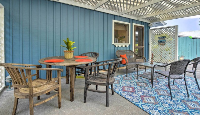 Kona Area Cabin ~ 4 miles to Magic Sands Beach!