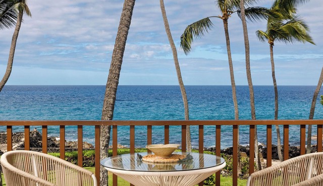 Kona Isle E23 DIRECT OCEAN FRONT, REMODELED, 2nd floor, Gorgeous 1/1