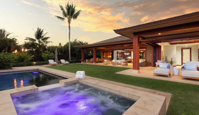 Kulanakauhale 11 – Elegant & Modern | Onsite Staff & Daily Housekeeping