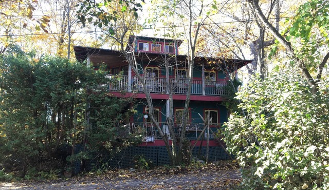 Lake Champlain Charming Cottage