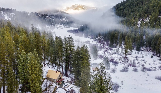 Leavenworth Cabin Close To Town And Jaw Dropping View!