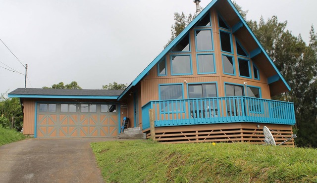 Lio Ka Hale (The Horse House) - Kamuela, Hawaii - spectaular views of Mauna Kea