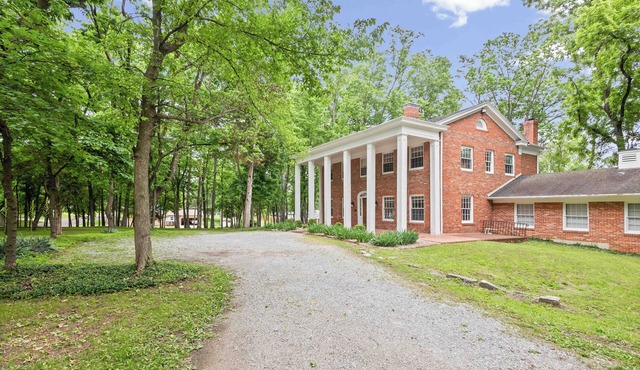 Luxurious Historic Home at the heart of Columbia