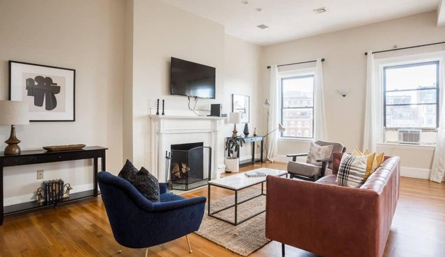Luxury 4BR 3BA in Fenway w Epic Roof Deck