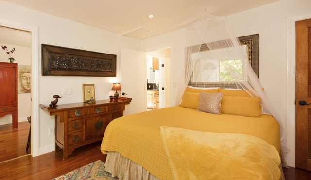 Luxury, AC, Adjacent to Acres of State Oceanfront Land
