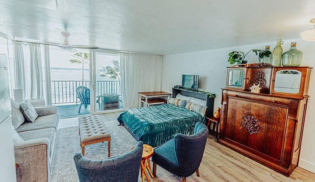 Luxury Beachfront Condo with Ocean View