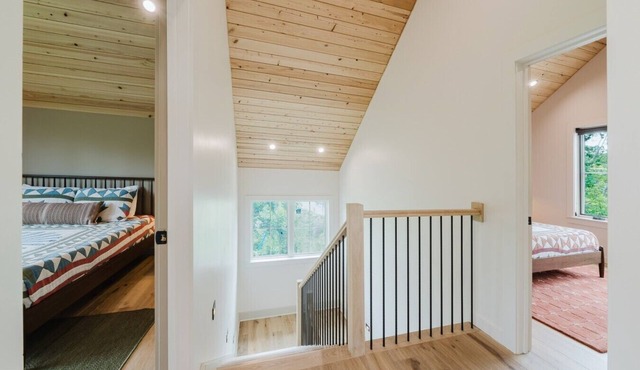 Luxury Cabin | Hot Tub + Trail Access
