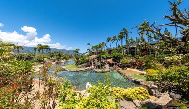 Luxury Getaway in Princeville! Swimming Pool, Full Kitchen! #1 Resort on Kauai!