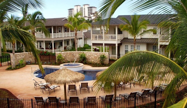 Luxury Ko'Olina Coconut Plantation Oahu, 2-Story, 5 min to beach