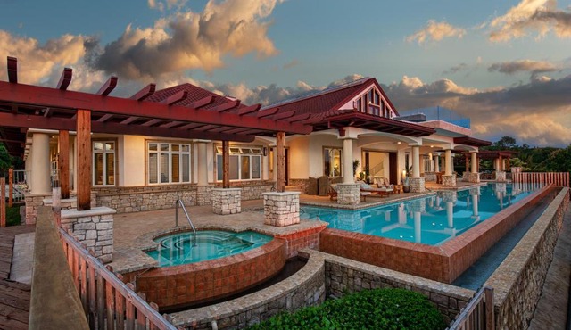 Luxury Kona Mansion - Infinity Pool & Epic Views
