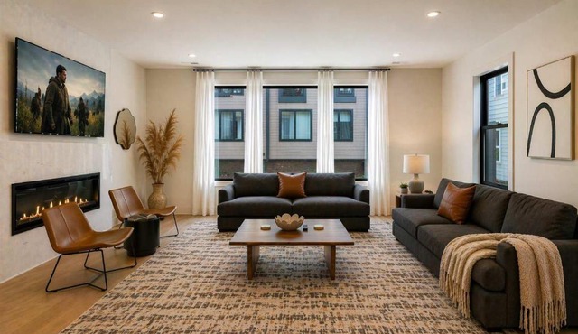 Luxury Townhouse With Exclusive Rooftop Hot Tub