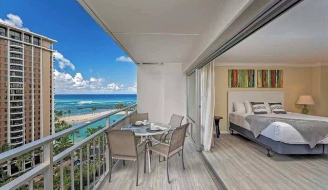 @ Marbella Lane - Ocean Marina View Ilikai Hotel