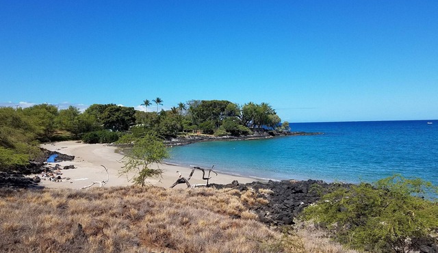 Minutes to Best Beaches (Kohala Coast) "Just For Two" Seeking Comfort & Privacy