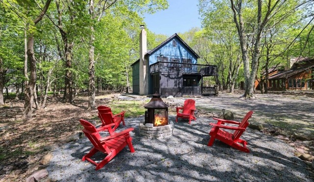 Moose Tracks Cabin · Hot Tub · 5 Min to Slopes