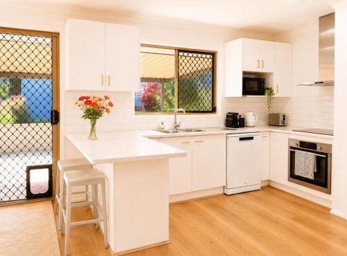 Mt Gravatt Affordable 4BR Family Home, Sleep 8
