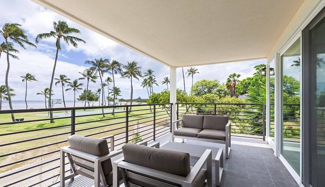 NEW! Makai Manor - AC, Hot Tub, Views!
