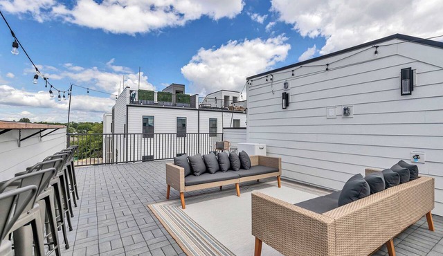 New Nashville Gem | Rooftop & Sleeps 11