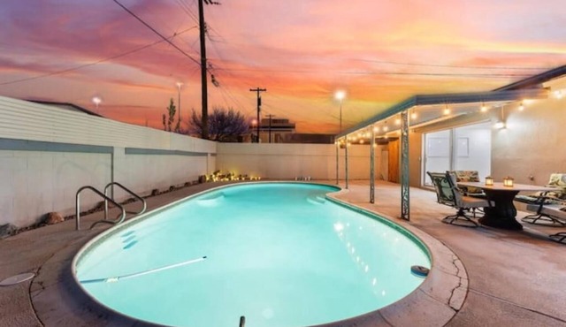 Oasis Hideaway!
