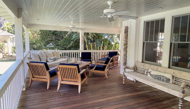 Ocean Estate w/A/C and HEATED Salt Water Pool on Sunny Westside. TVNCU #1099
