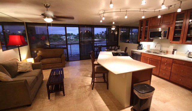 Ocean Front Condo with AC, Watch Sea Turtles from Our Lanai