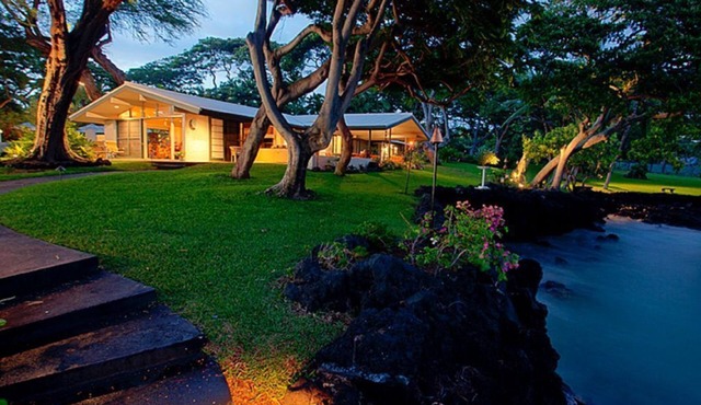 OCEAN FRONT PRIVATE RESIDENCE AT KEAUHOU BAY WITH POOL & PRIVATE DOCK