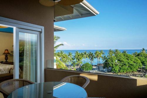 Ocean View Villa at Kahaluu Beach