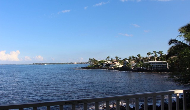 Oceanfront 2 BR/2BA in Beautiful Sea Village.