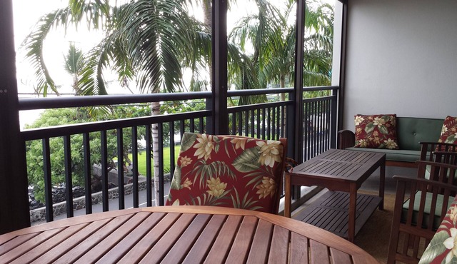 Oceanfront with Endless Ocean View, Gorgeous sunsets, WiFi, and King Bed