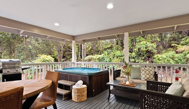 Ohia Lehua Hale-Hot Tub-Fireplace-Fire Table-3-Bed, 2-Bath Newly Renovated Home