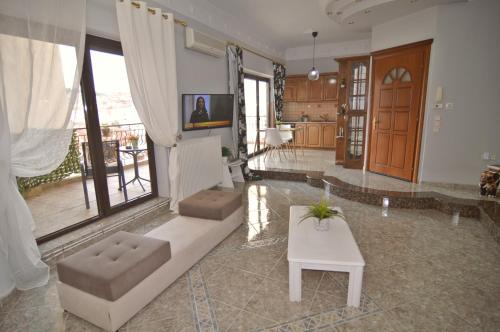 Panos Suite lake view-private parking
