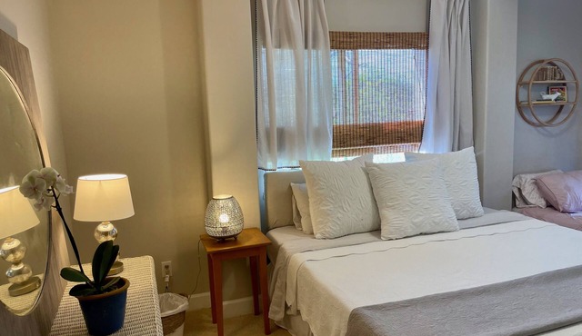 Peaceful apartment on the north shore of Oahu close to world famous beaches.
