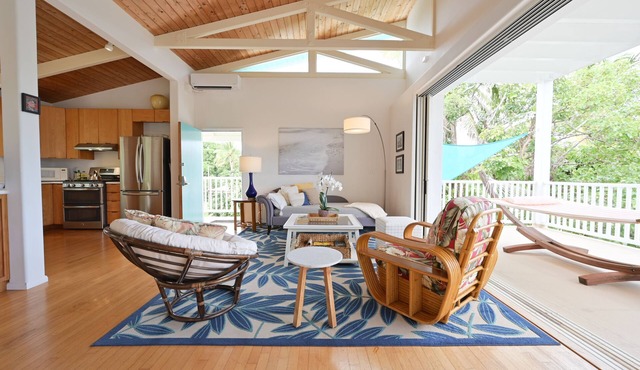 Peaceful Kehena Beach Treehouse Villa w/Star Deck