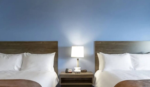 Pet-Friendly Stay w/Kitchenette Close to Downtown Augusta Hotspots