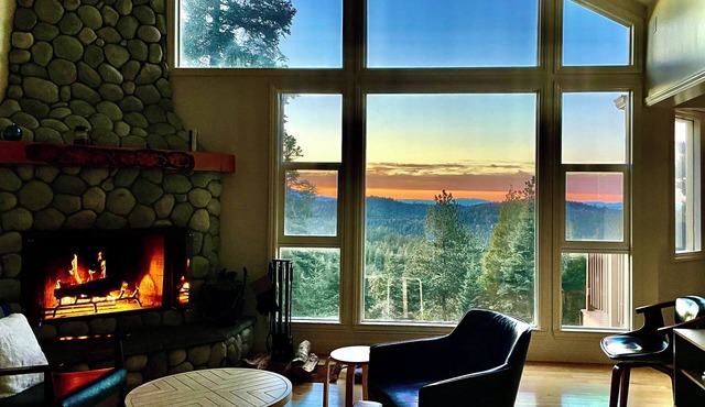 Pinetree Palace | Mountain Retreat | Games | Treetop Views | Sleeps 6
